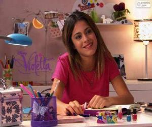 yapboz Onun masasında Violetta
